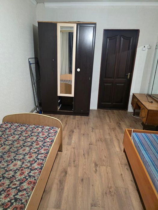 Сдаю 2 комнатную квартиру.