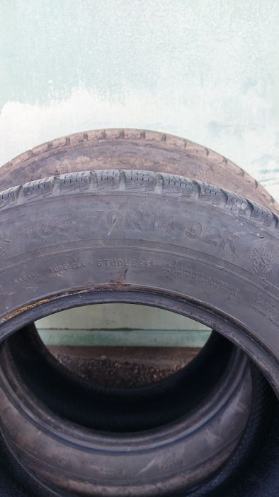 Пара зимних шин. 185/70/14.