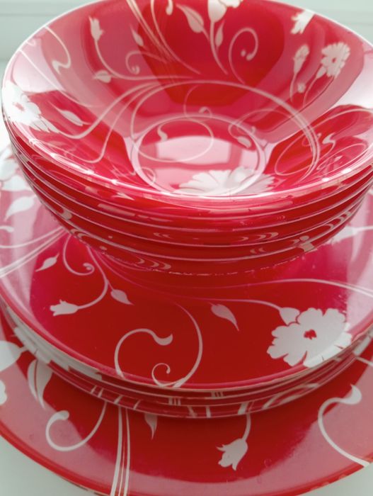 Набор тарелок новый