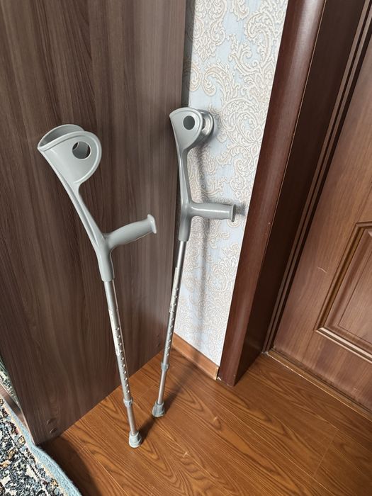 Костыль локтевой