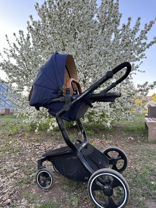 Продам коляску 3в1