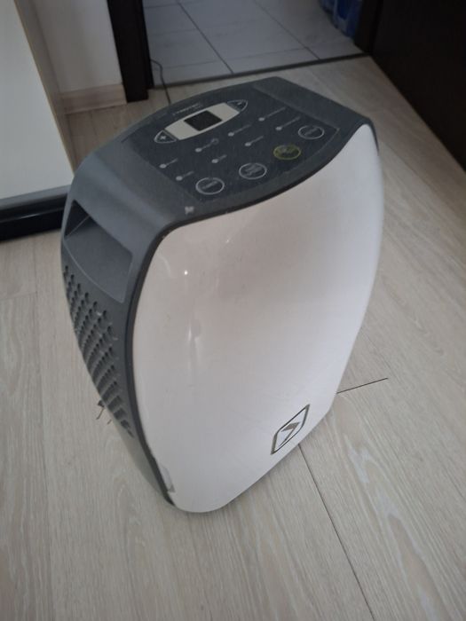 Dezumidificator/ purificator  cu funcție de uscare haine
