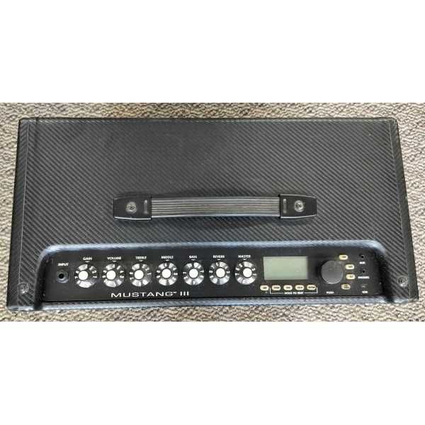 FENDER Mustang III V2 Amplificator combo pentru chitară electrică
