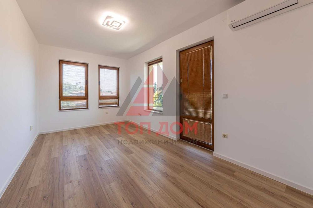 Продава се Тристаен апартамент в Варна, м-т Траката - 100 кв.м за 2280 €/кв.м - Снимка #9