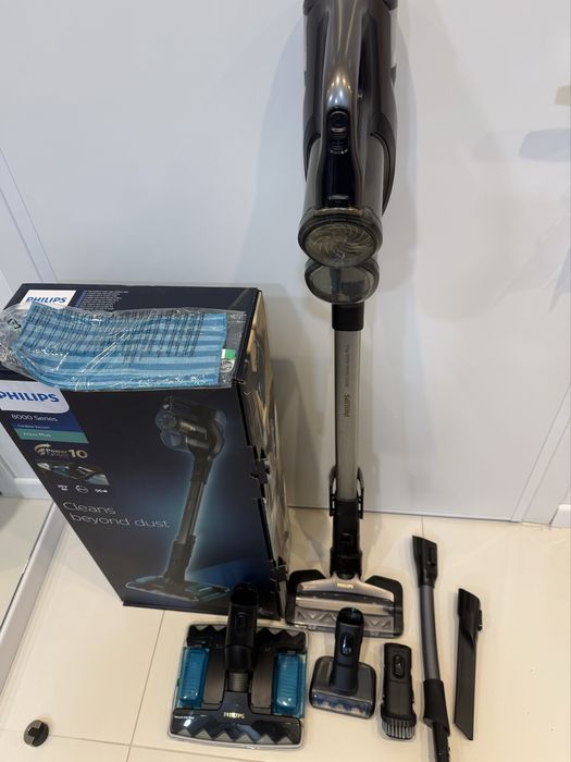 Безкабелна прахосмукачка Philips 8000 Aqua