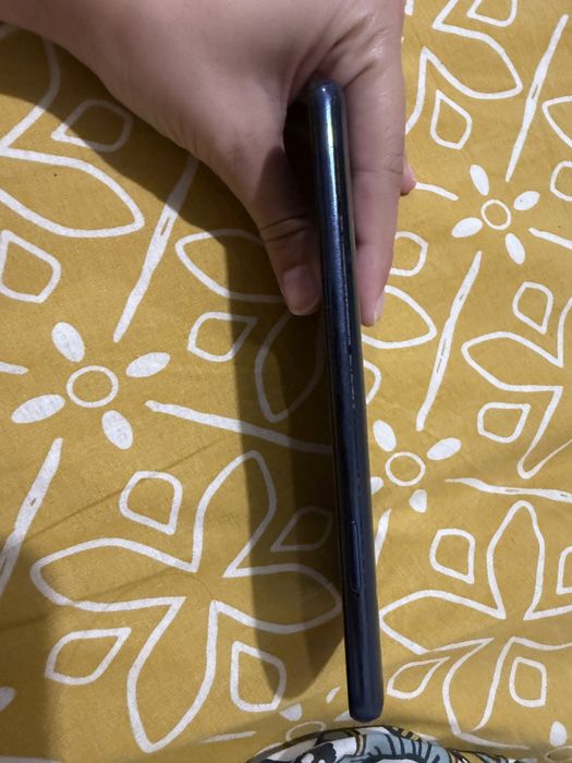 Продавам Motorola one action
