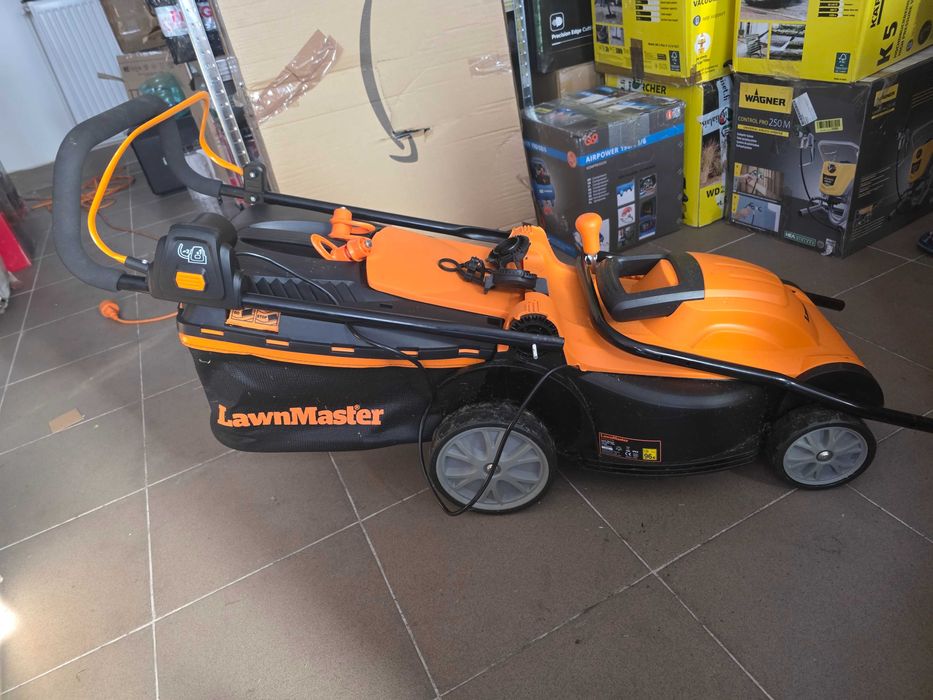 Masina de tuns iarba și tractoare LawnMaster Zenitech M2EB1637M 1600W 37cm, 6 înălțimi reglabile 20-70mm