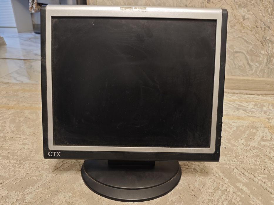 Продается монитор CTX