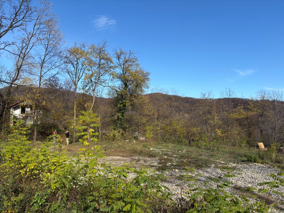 Vând teren Păuşeşti-Maglasi, Râmnicu-Vâlcea - toate utilitatile