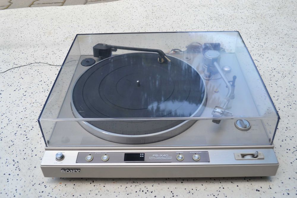 Pick up Sony PS-X 40