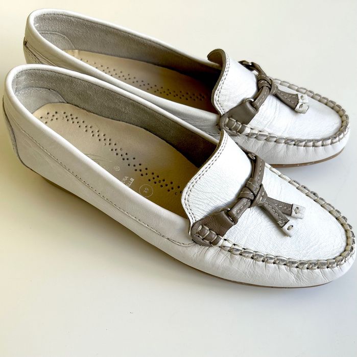 Елегантни анатомични кожени обувки