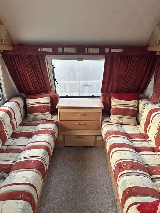 Каравана за двама+ малко дете