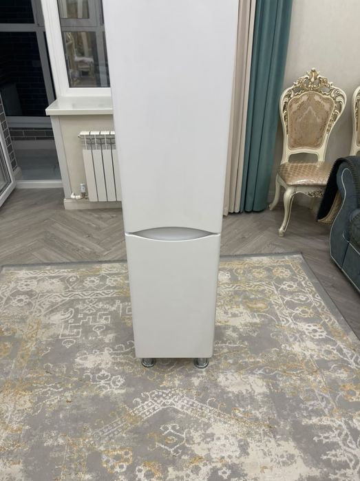 Напольный шкаф для ванной комнаты