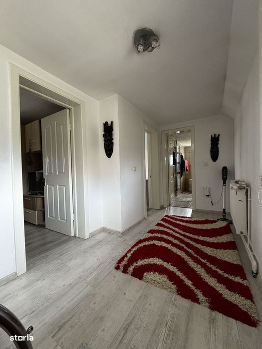 Casa de Vânzare cu lac