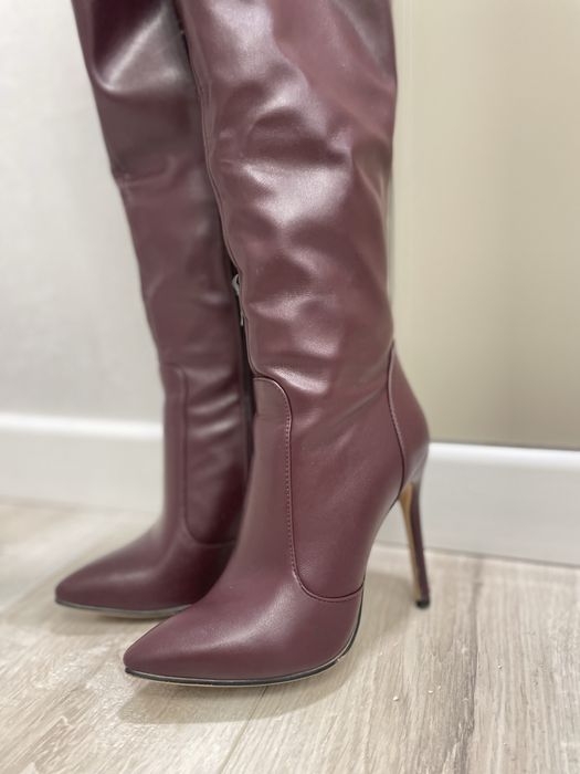 Продам сапоги которые собирают комплименты