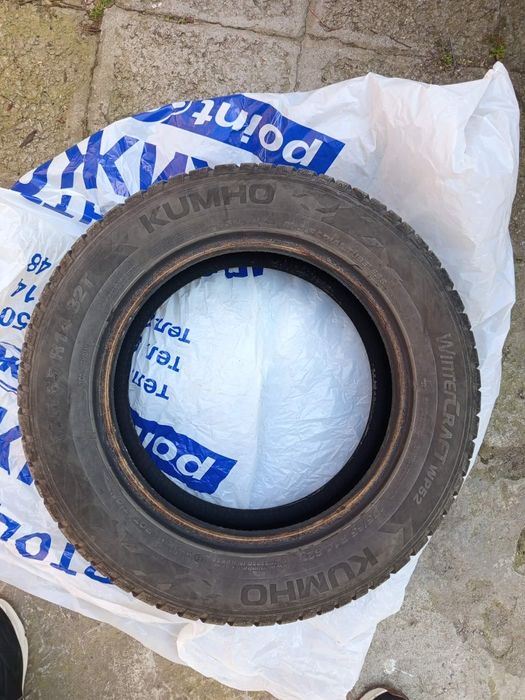 Продавам зимни гуми 175/65 r14 82t