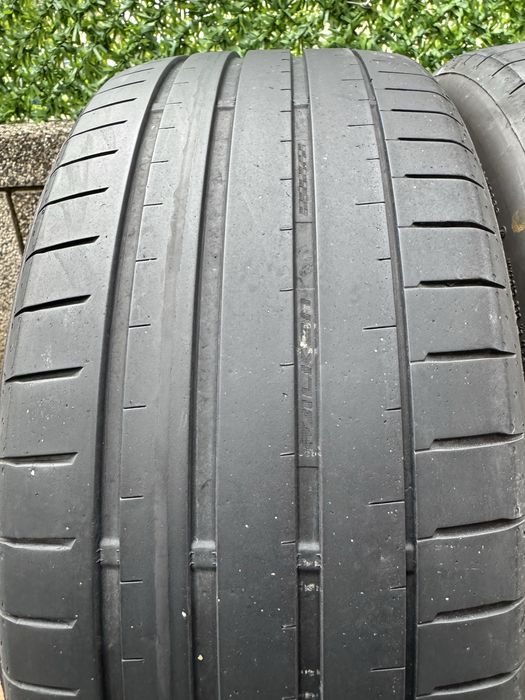 Автомобилни гуми 235 40 18 Falken