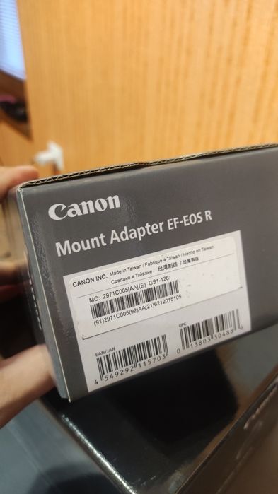 Адаптер Canon EF-EOS R Mount Adapter (EF/EF-S обектив към R камера)