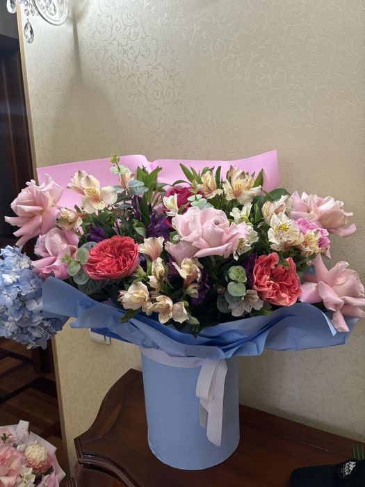 букет цветов , свежие