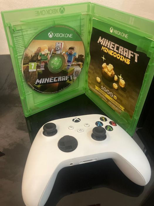 XBOX One S 1 TB cu controller si Minecraft