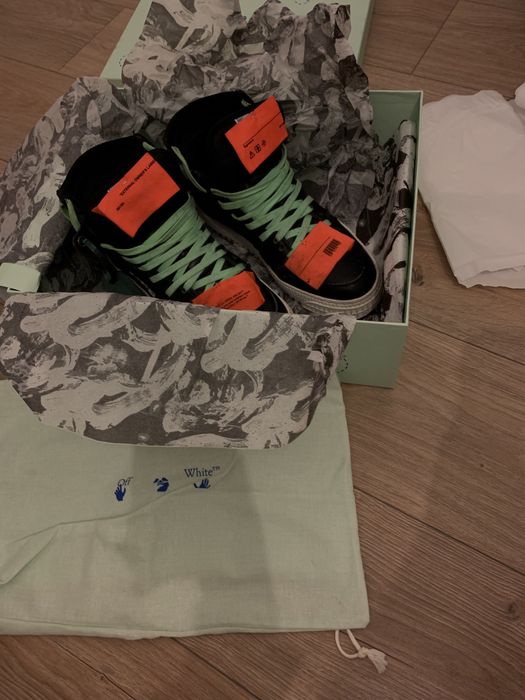 Off White Off Court 3.0