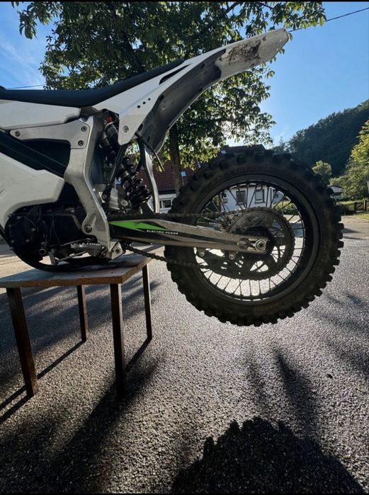 Vând Sur-Ron Storm Bee – stare impecabilă