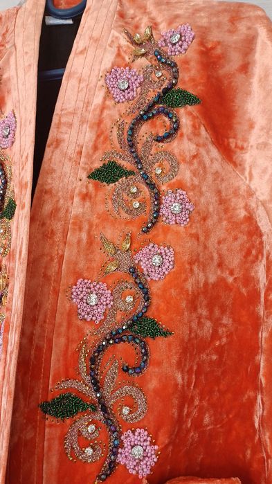 Қазақи киімдер ер және әйел адамға