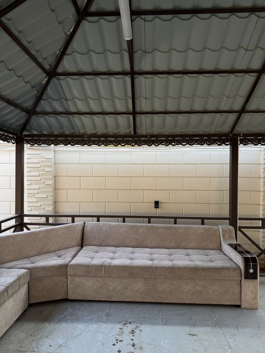 Диван для гостиной и кухни