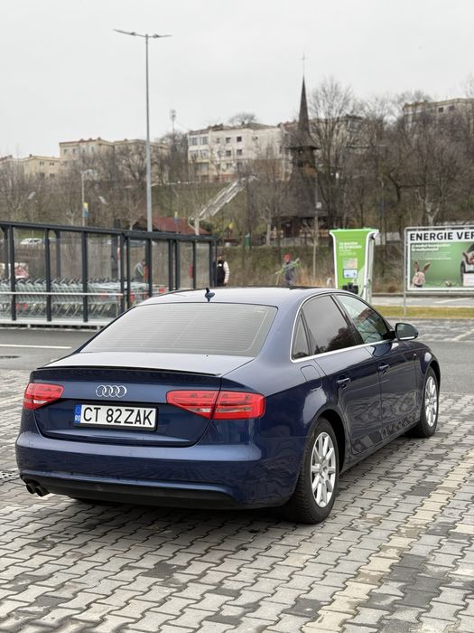 AUDI A4 0 — imagine 4