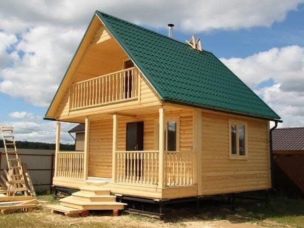 Căsuțe din lemn  .