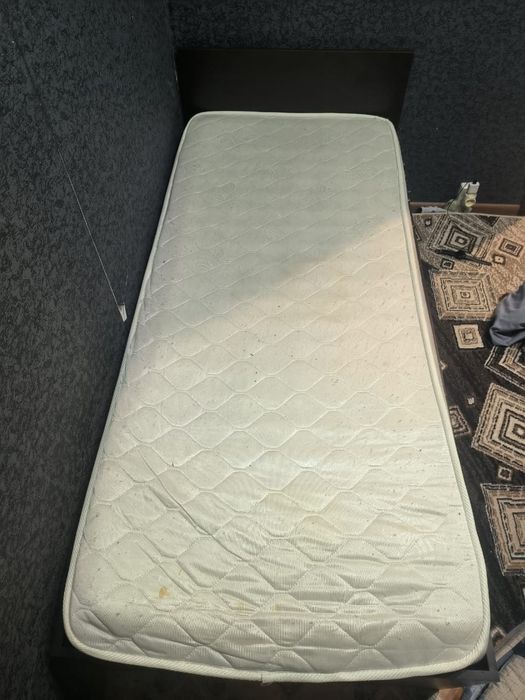 Продам кровать односпалка