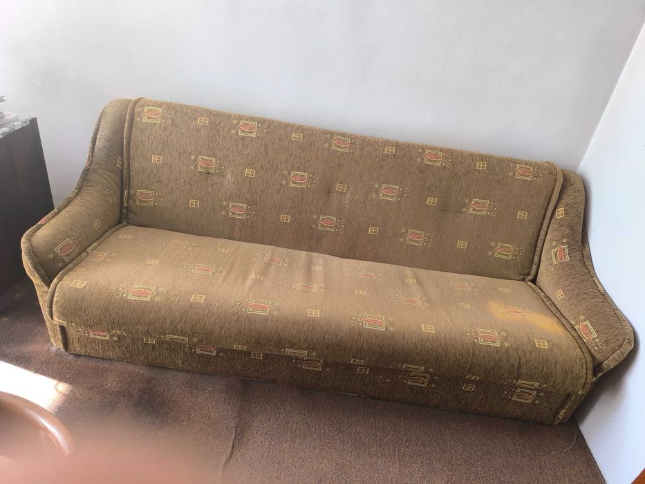 Canapea extensibila utilizată în stare bună