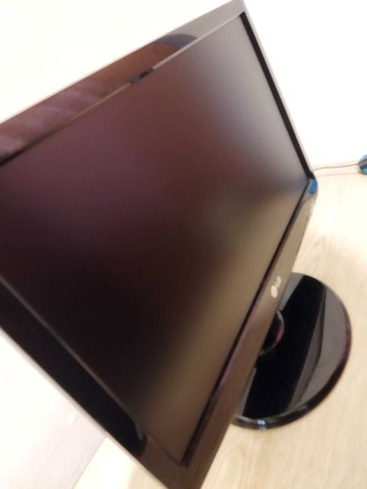 Монитор LG 18,5" W1943SE