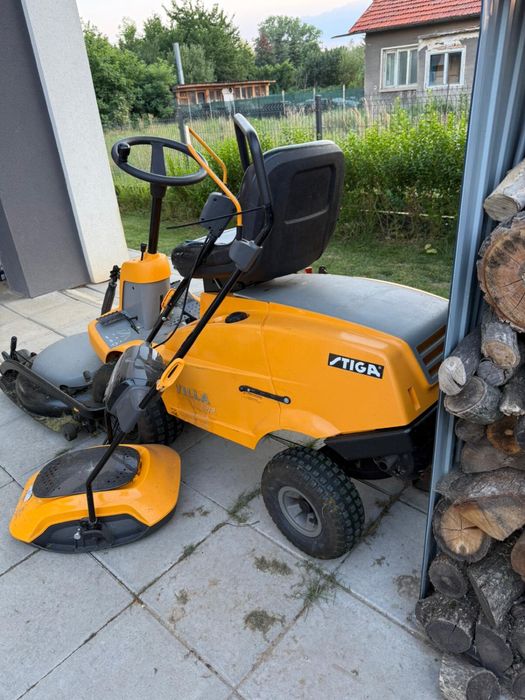 Тракторна косачка Stiga Villa  с подарък Stiga AERO