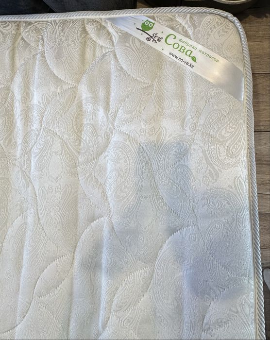 Продам матрас б/у в хорошем состоянии