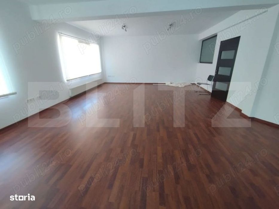 Spatiu de birouri, zona centrala