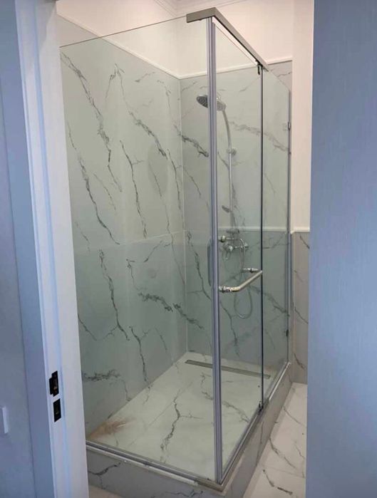 Перегородки для душевых кабин,