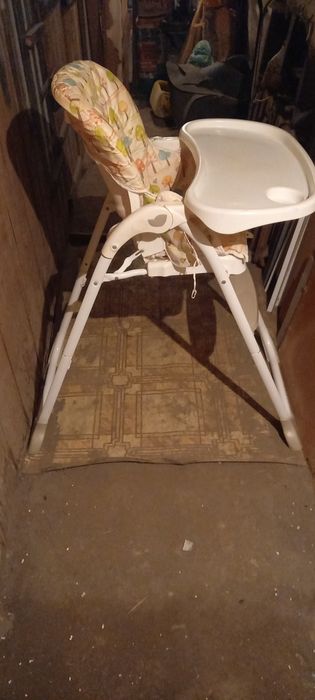 Продам столик для кормления