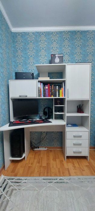 Стол компьютерный с надстройкой
