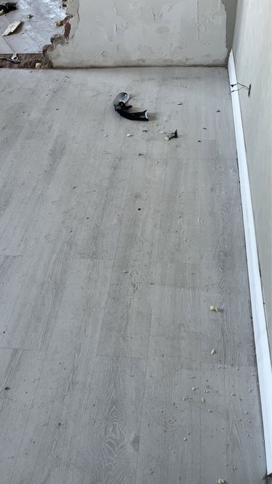 Продам Раковину,двери!