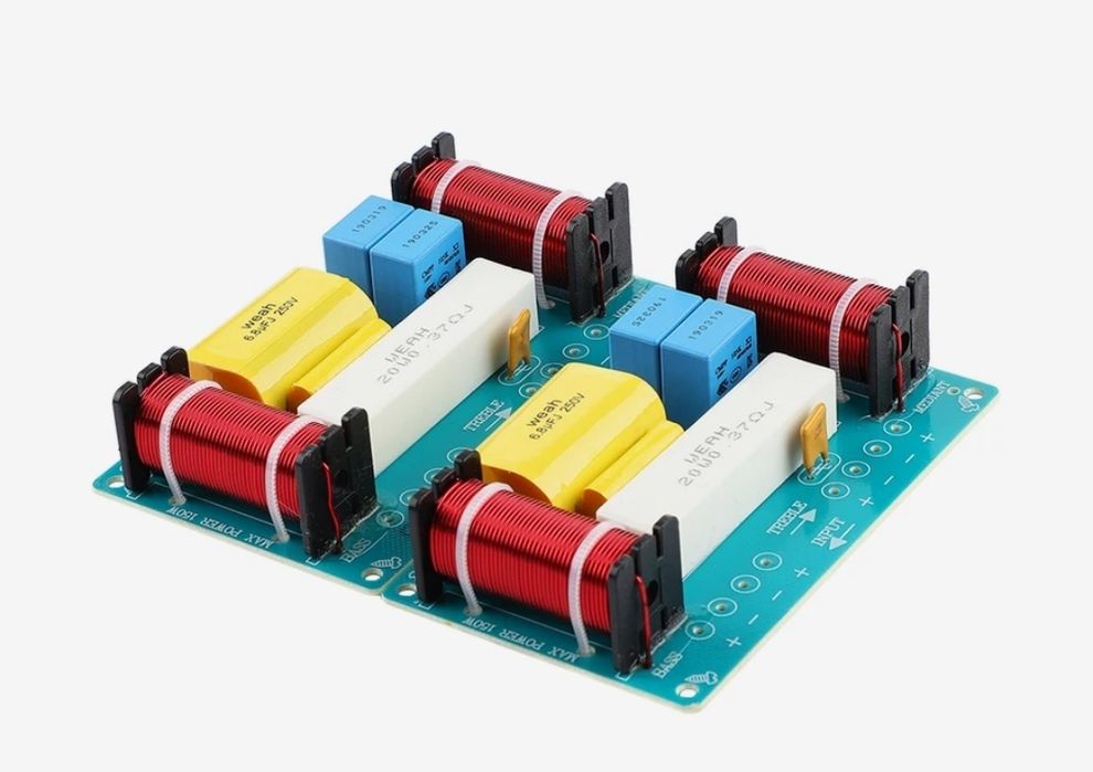 Repar difuzoare, construiesc filtre de sunet pentru boxe.