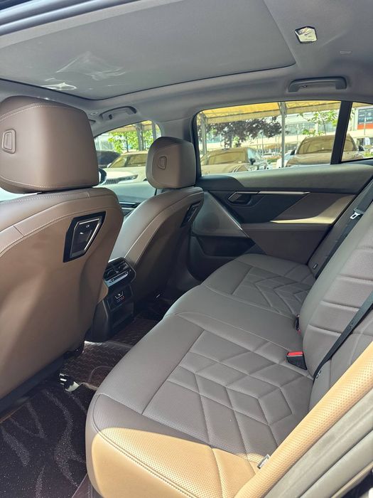 BMW i5 2025 — 4