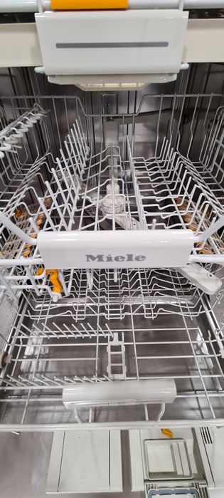 Съдомиялна за вграждане Miele A+++ 60см