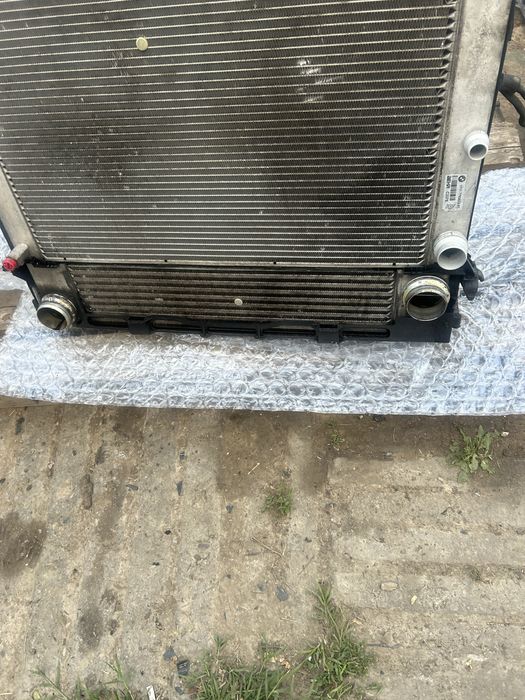 Продавам комплект радятори BMW E6x 535d