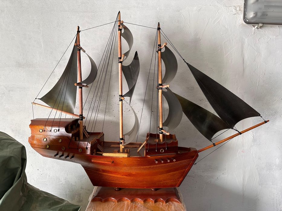 Сувенирный корабль