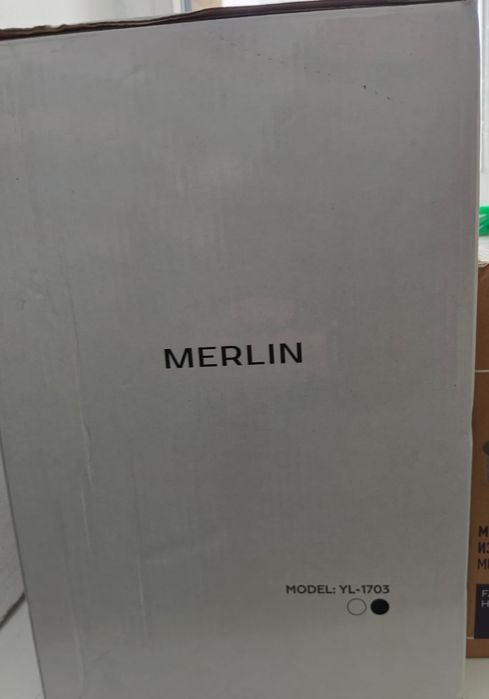 Продам электрочайник  Merlin