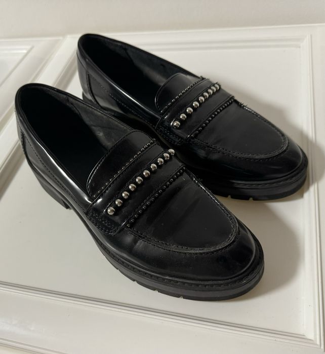 обувки лоуфъри размер 36 черни нови