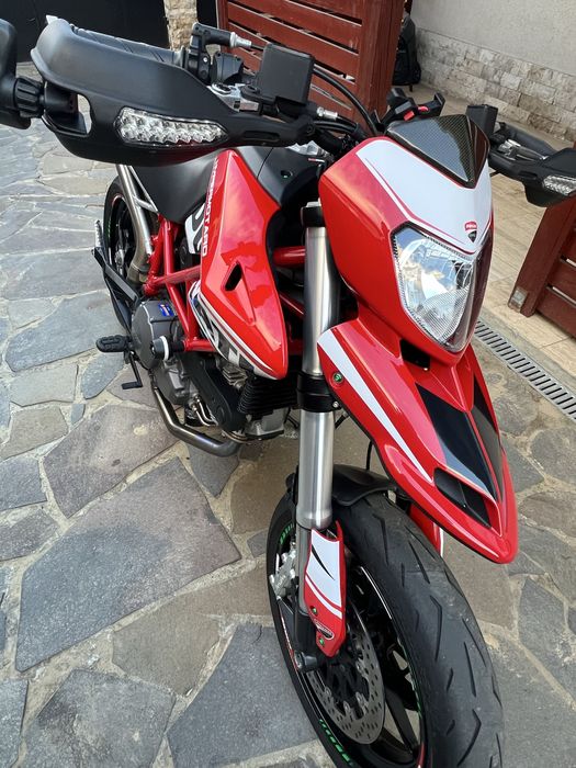 Ducati Hypermotard 796