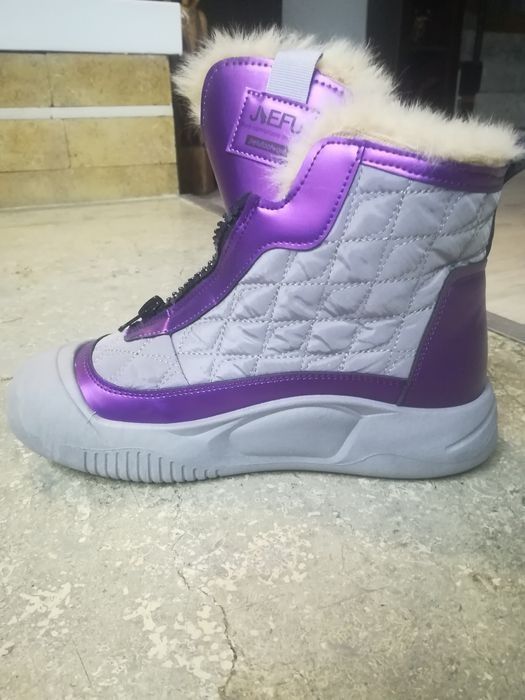 Vând pantofi sport Puma și o pereche ghete damă