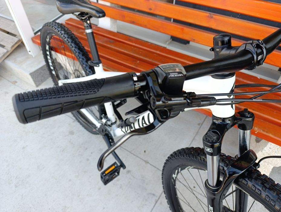 Планински велосипед SPECIALIZED ROCKHOPPER 29/M